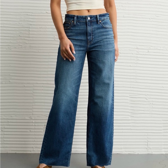 American Eagle Dreamy Drape Stretch Super High-Waisted Baggy Wide-Leg Jean - Picture 2 of 6